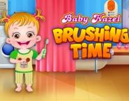 Bebek Hazel Dişlerini Fırçalıyor